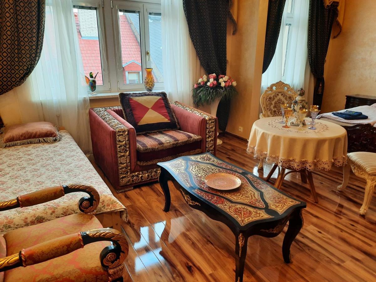 Appartement Fantasy à Karlovy Vary Extérieur photo