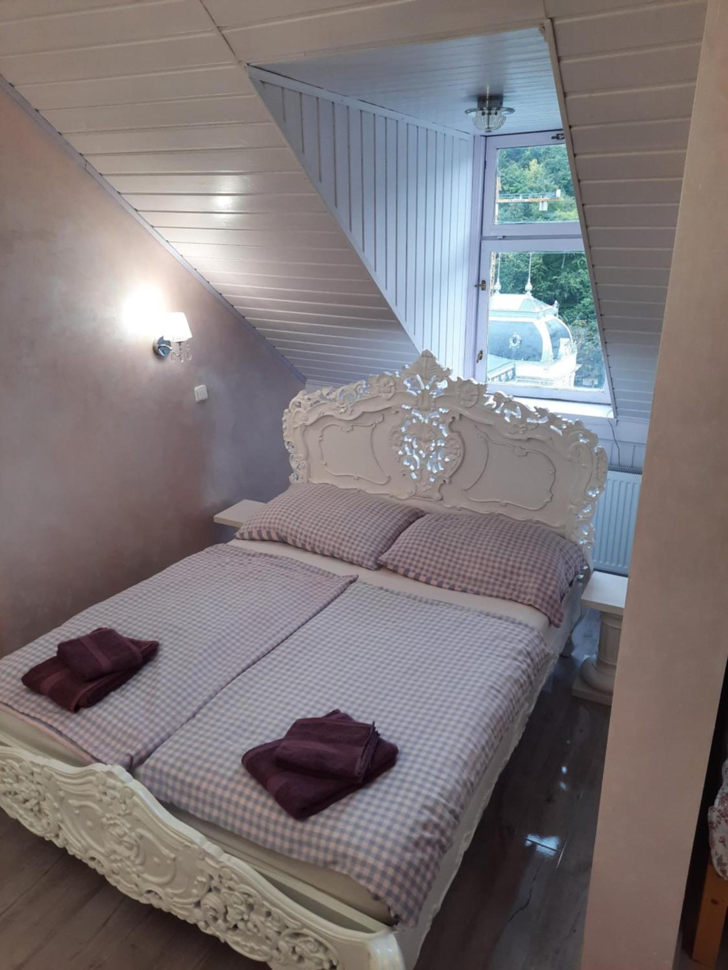 Appartement Fantasy à Karlovy Vary Extérieur photo